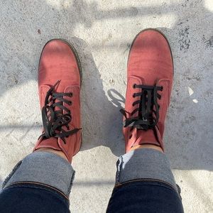 Dr. Martens Women Shore-ditch Alfie Cherry Canvas Boots